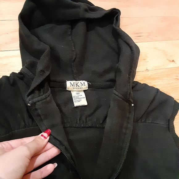 Black Mini sleeveless jumper, jacket with pockets - Picture 2 of 5